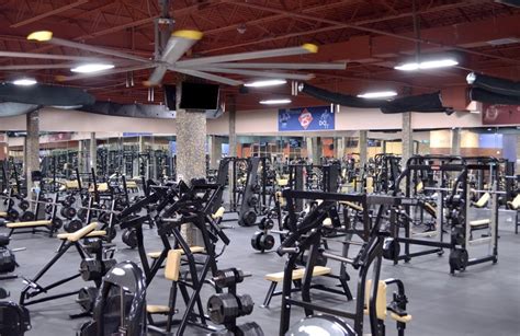 Gold’s Gym Copperas Cove gives you access to everything you need reach your fitness goals: weight and strength training areas, a wide selection of free weights, cardio equipment, resistance machines, group exercise classes, GOLD'S STUDIO® and Group Cycle offerings – plus a team of certified Personal Trainers ready to support and motivate you to become …